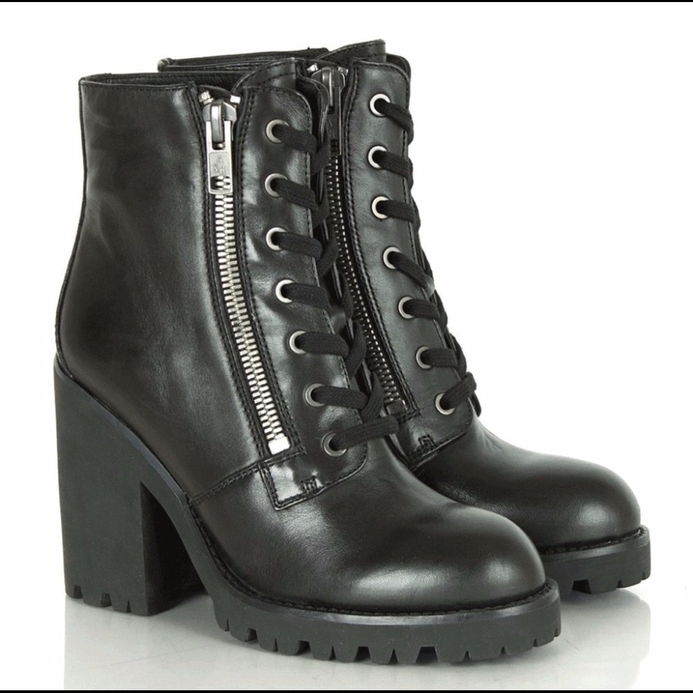 Ash Poker Lace-Up Boot